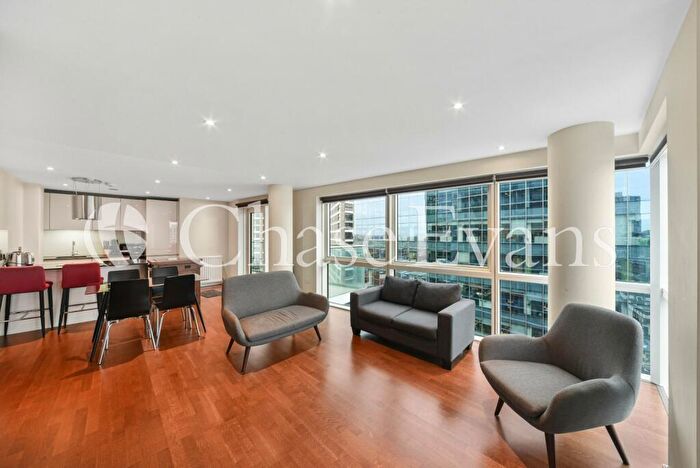 2 Bedroom Flat To Rent In Whitechapel High Street, Aldgate, London, E1