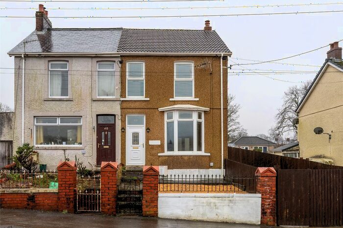 3 Bedroom Semi-Detached House For Sale In Golwg Y Bryn, Seven Sisters, Neath Port Talbot, SA10