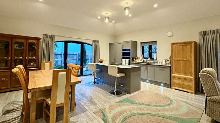 3 Bedroom Bungalow For Sale In Corner Farm Close, Middle Rasen, LN8