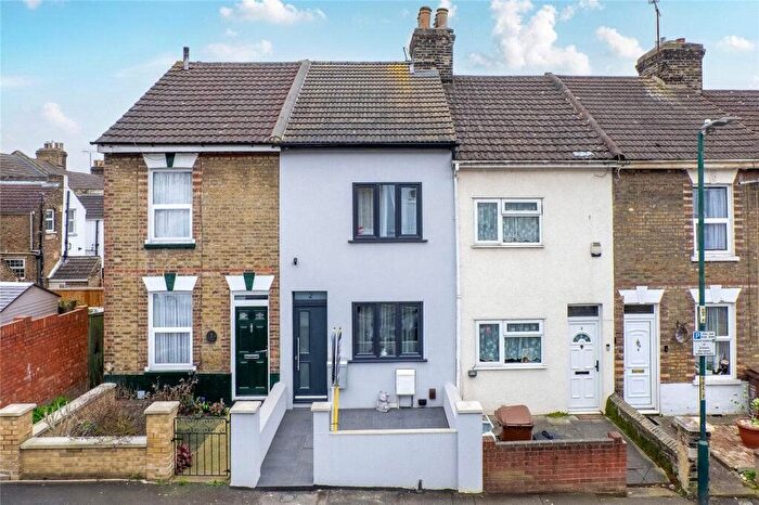 2 Bedroom Terraced House For Sale In Bowes Road, Rochester, Kent, ME2