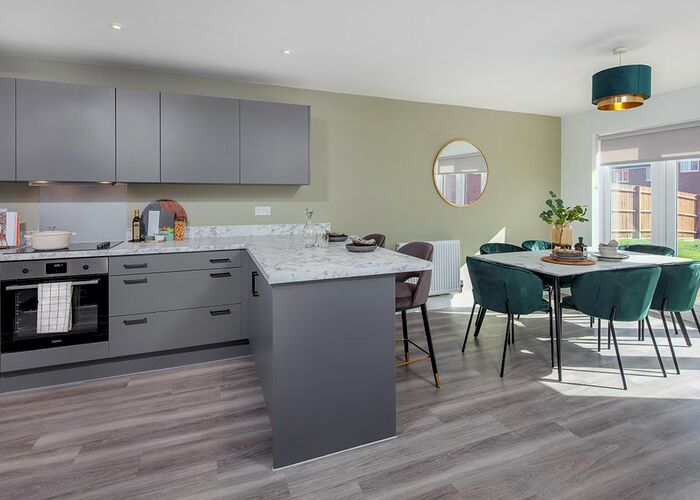 4 Bedroom Detached House To Rent In Dovehouse Field, Braintree, CM77