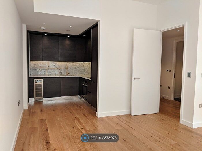 1 Bedroom Flat To Rent In Islington Square, London, N1