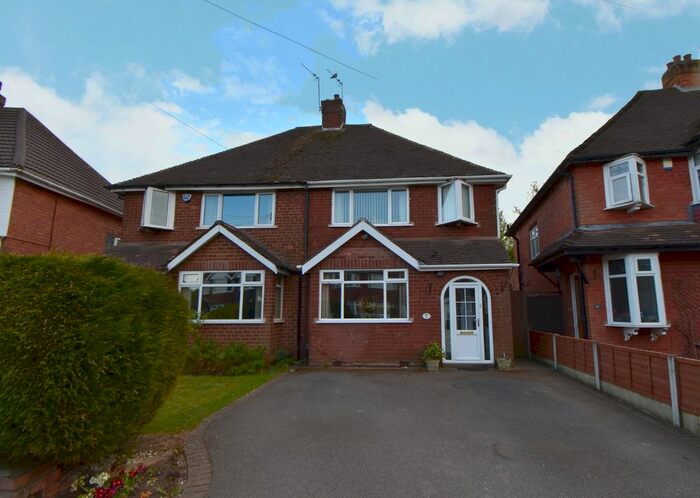 3 Bedroom Semi-Detached House To Rent In Moreton Road, Shirley, Solihull B90