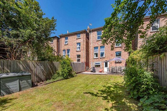 1 Bedroom Flat For Sale In Newbridge Road, Bath, Somerset, BA1