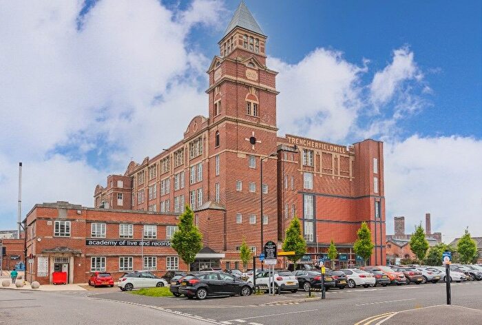2 Bedroom Flat For Sale In Trencherfield Mill, Wigan, WN3