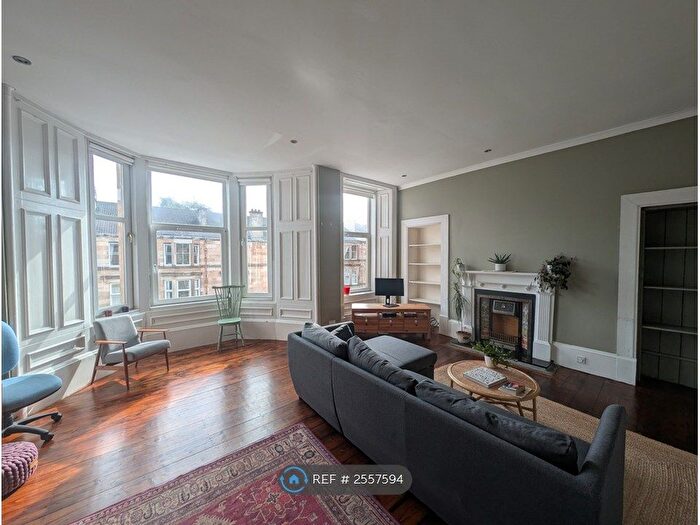 3 Bedroom Flat To Rent In Leven Street, Glasgow, G41