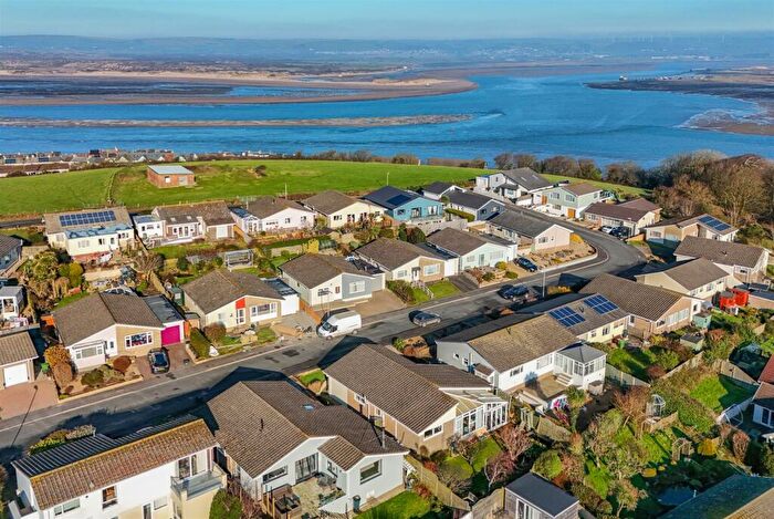 3 Bedroom Bungalow For Sale In Riversmeet, Appledore, EX39