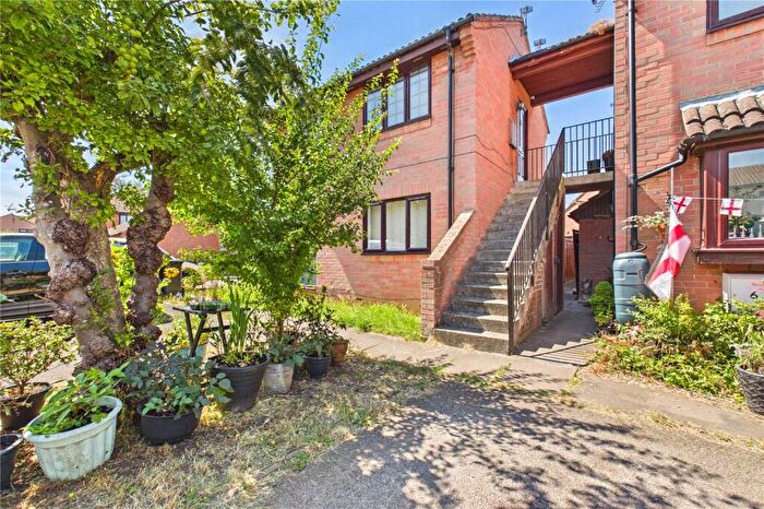 1 Bedroom Maisonette To Rent In Alderfield Close, Theale, Reading, Berkshire, RG7