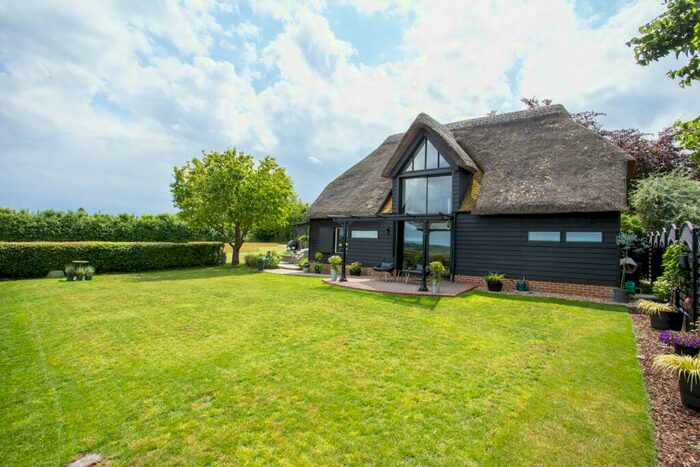 4 Bedroom Barn Conversion For Sale In Gushmere, Selling, ME13