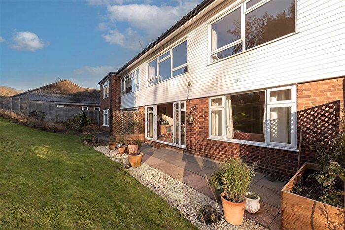 2 Bedroom Flat To Rent In The Firs, Marquis Lane, Harpenden, Hertfordshire, AL5