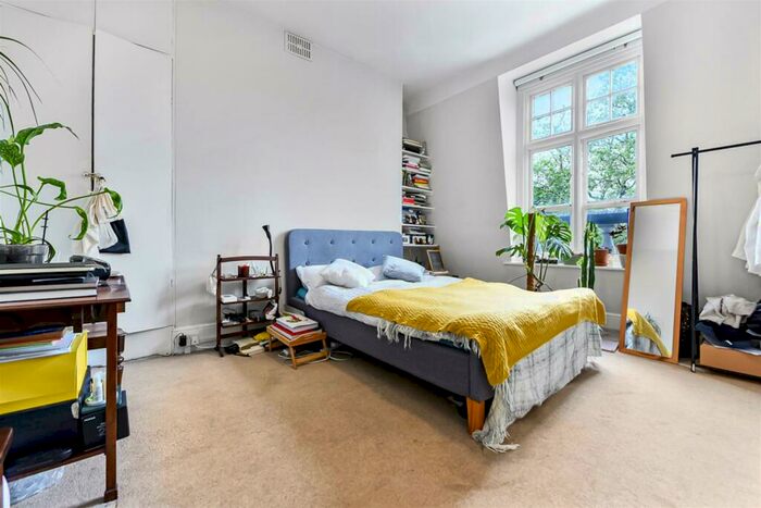 Studio To Rent In Primrose Mansions Prince Of Wales Drive Battersea London, SW11