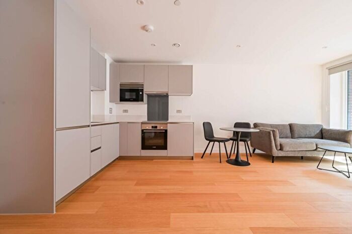 1 Bedroom Flat To Rent In Approach House, , Tottenham, London, N17