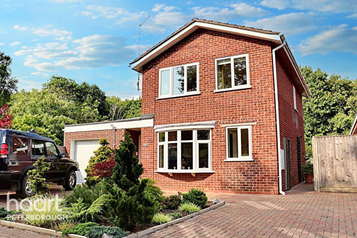 3 Bedroom Detached House For Sale In Weatherthorn, Orton Malborne, PE2