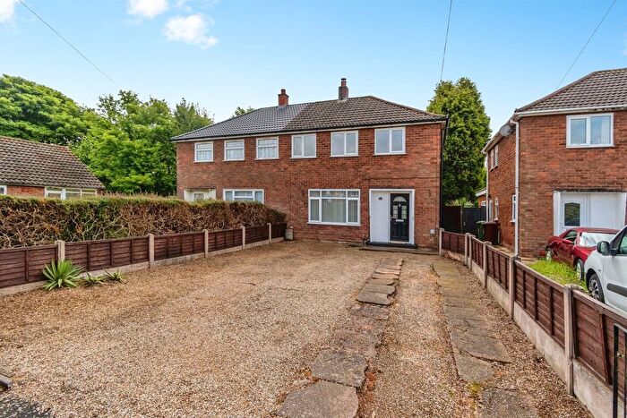 3 Bedroom Semi-detached House For Sale In Hodgkins Close, Walsall, WS8
