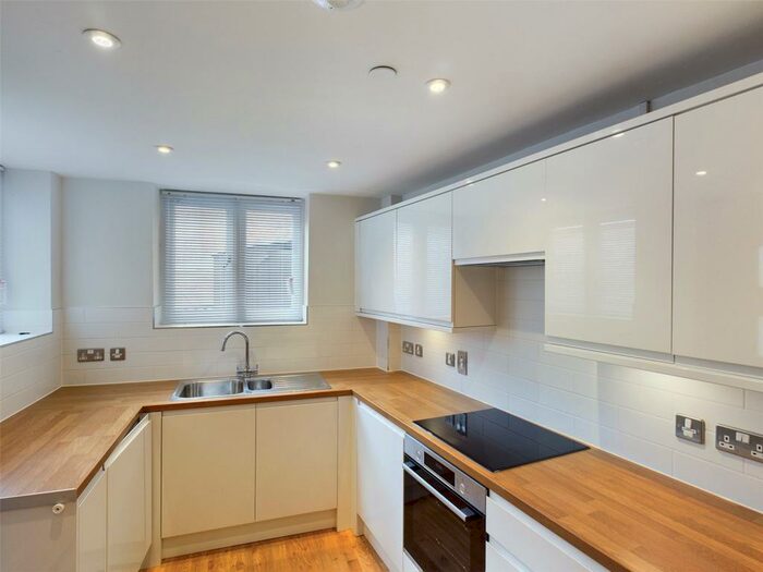 2 Bedroom Maisonette To Rent In Amberley Place, Windsor, Berkshire, SL4