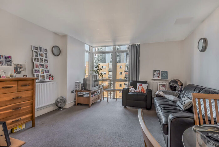 1 Bedroom Flat To Rent In Cassilis Road, London, E14