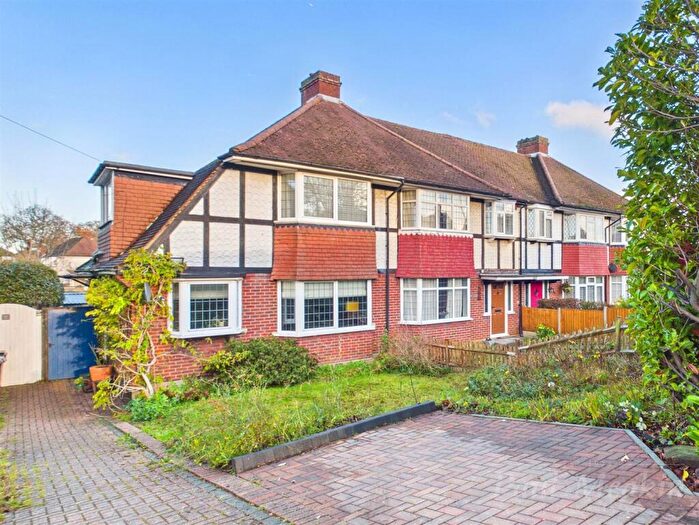 2 Bedroom House For Sale In Limpsfield Road, South Croydon, CR2