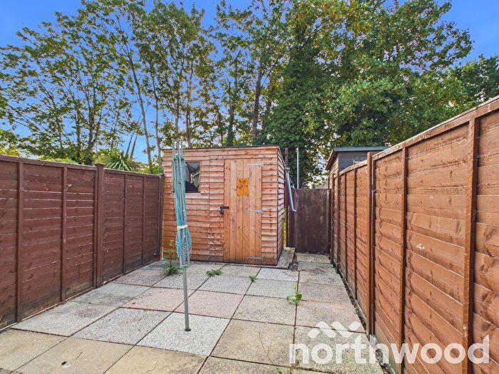 1 Bedroom Terraced House To Rent In Kingsnorth Road, Ashford, Ashford, TN23