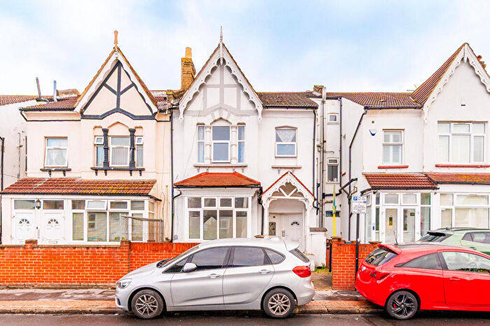 1 Bedroom Flat For Sale In Whitehorse Road, Croydon, CR0