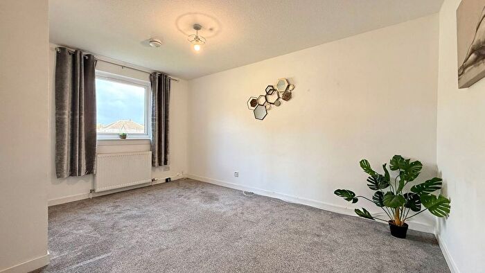 1 Bedroom End Of Terrace House For Sale In Hilton Crescent, Inverness, IV2