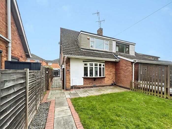 3 Bedroom Semi Detached House For Sale In Brook Street, Whetstone, Leicester, LE8
