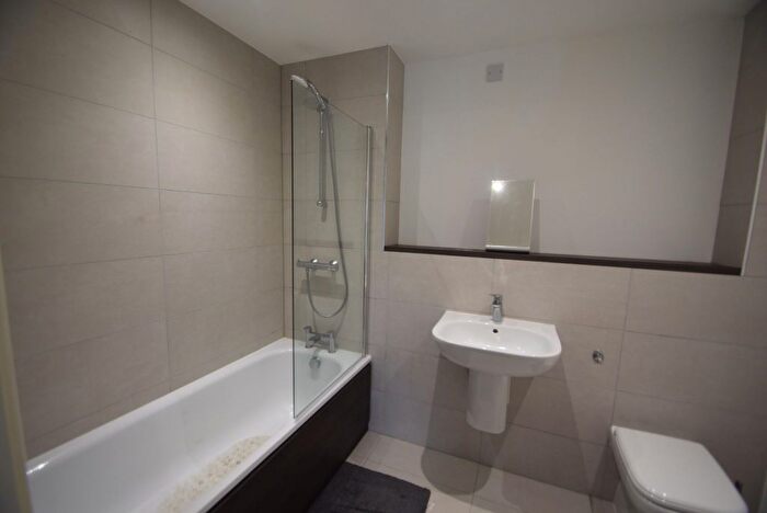 2 Bedroom Flat To Rent In Downtown, Woden Street, Salford, M5
