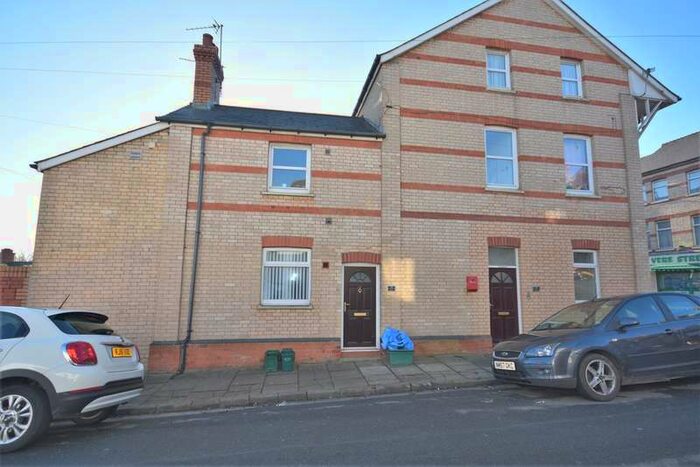 2 Bedroom Flat To Rent In Flat 1, 10 Vere Street, CF63