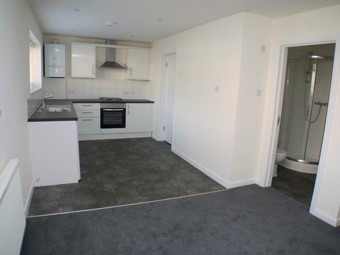 1 Bedroom Apartment To Rent In East Barnet Road, New Barnet, EN4