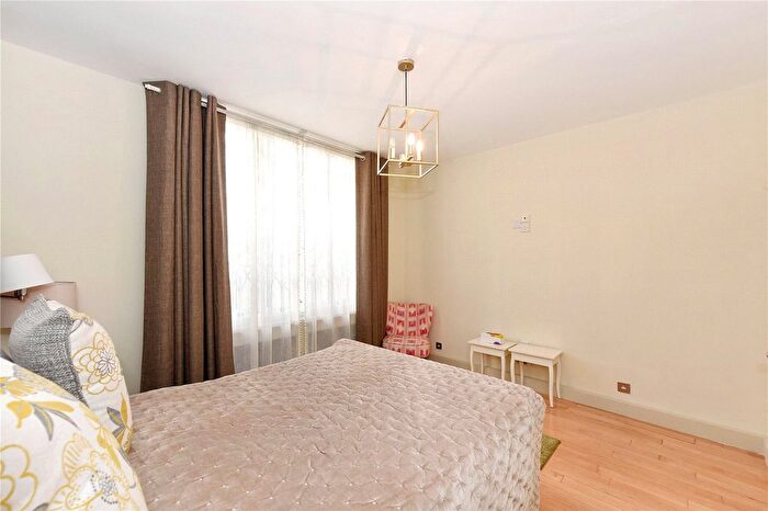 1 Bedroom Flat To Rent In West Eaton Place, Belgravia, London, SW1X