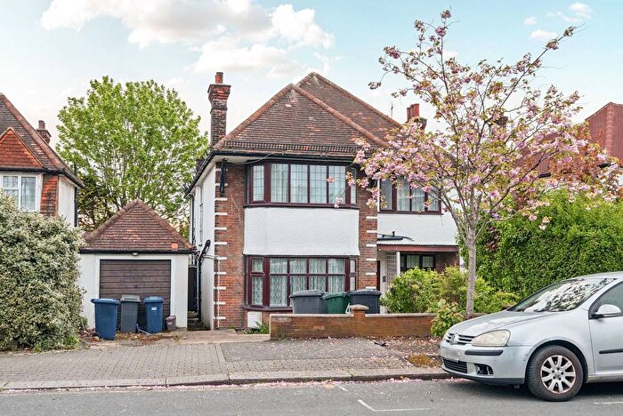 1 Bedroom Flat To Rent In Armitage Road, Golders Green, London, NW11