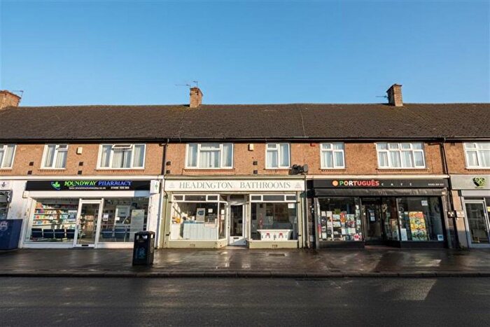 2 Bedroom Flat To Rent In The Roundway, Oxford, OX3