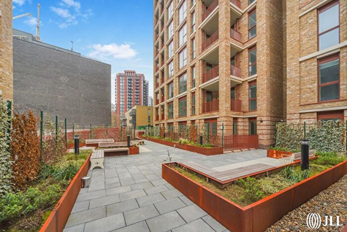 2 Bedroom Flat To Rent In New Kent Road, London, SE1