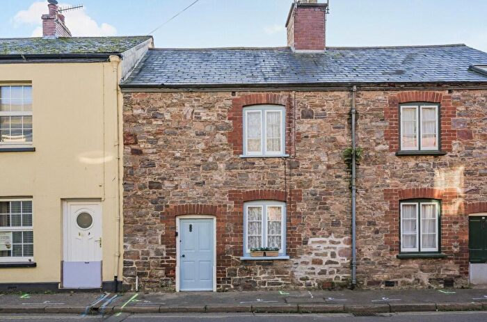 3 Bedroom Terraced House To Rent In Chapel Street, Tiverton, Devon, EX16