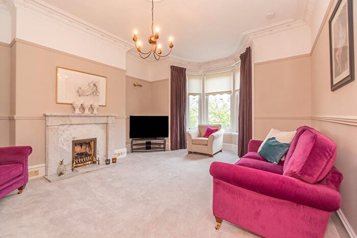 4 Bedroom Flat To Rent In Hamilton Place, First Floor, AB15