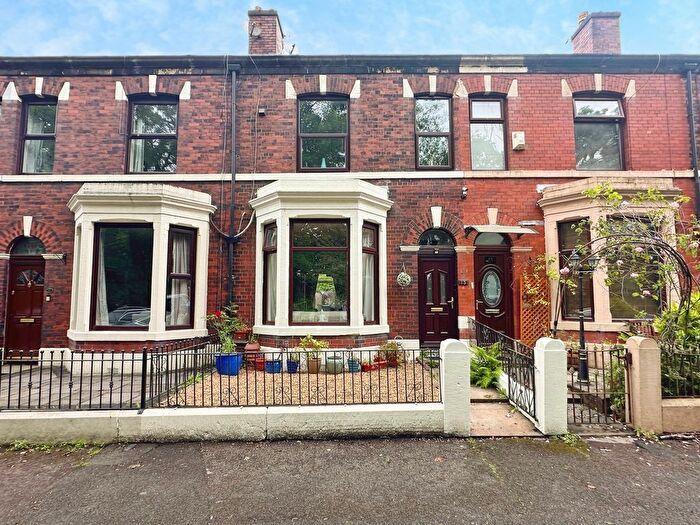 3 Bedroom Terraced House For Sale In Royal Avenue, Bury, BL9