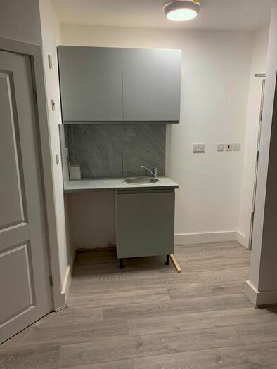 1 Bedroom Flat To Rent In Crest Road, London, NW2