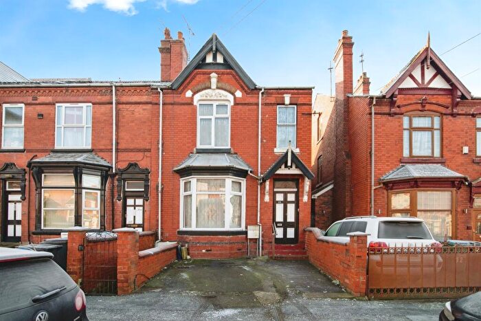 4 Bedroom End Of Terrace House For Sale In Grange Road, West Bromwich, B70