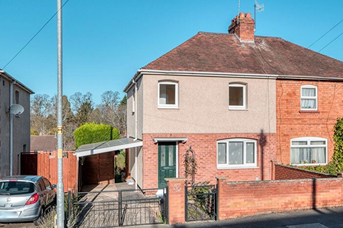 3 Bedroom Semi Detached House For Sale In Green Lane, Worcester, WR3