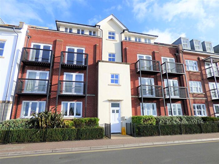2 Bedroom Flat To Rent In Quayside Court, Commercial Road, Weymouth, DT4