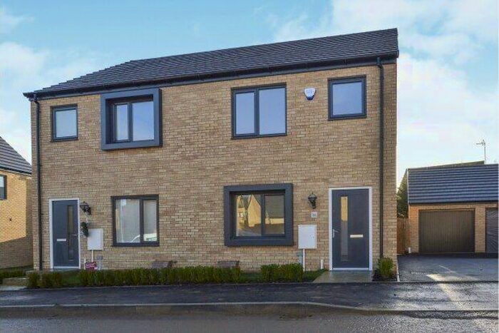 3 Bedroom Property To Rent In Oxley Park, Milton Keynes, MK4