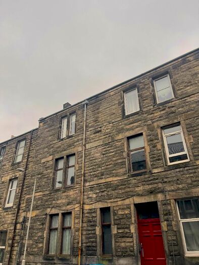 1 Bedroom Flat To Rent In Alexandra Street, Dunfermline, Fife, KY12