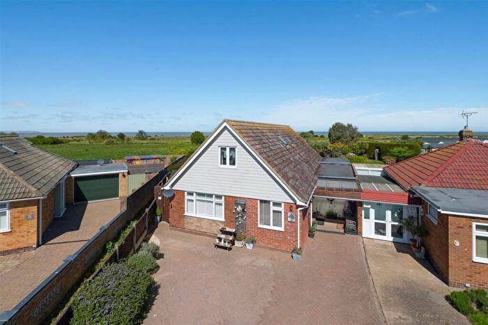 5 Bedroom Link Detached House For Sale In Kite Farm, Whitstable, CT5