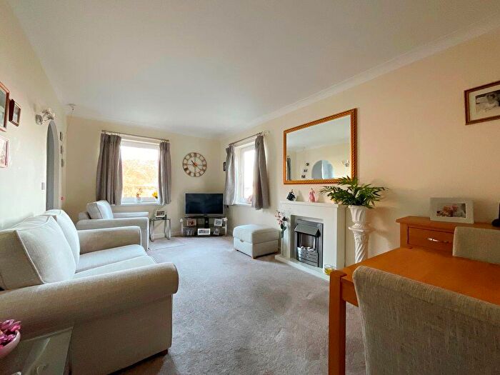 1 Bedroom Flat For Sale In Chase Close, Southport, PR8