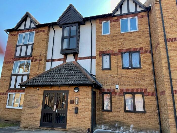 2 Bedroom Flat To Rent In Mill Close, Wisbech, PE13