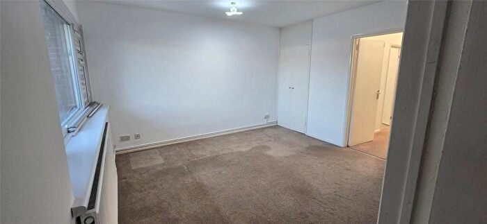 1 Bedroom Apartment To Rent In Burnt Oak Broadway, Burnt Oak, Edgware, HA8