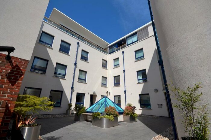 2 Bedroom Apartment To Rent In Number One, The Parade, Cowes, PO31