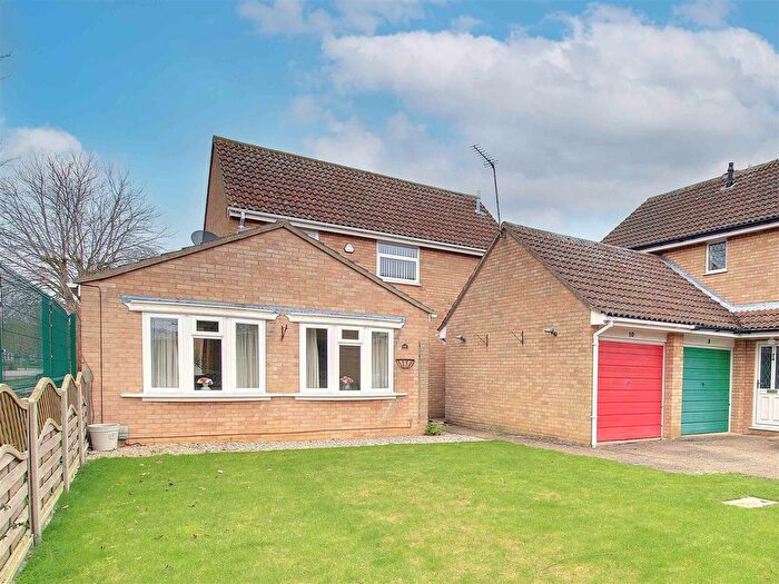3 Bedroom Detached House For Sale In Orwell Close, St. Ives, PE27