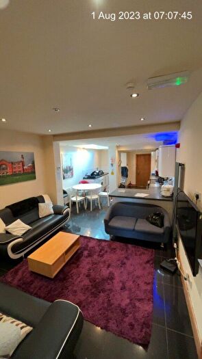 6 Bedroom Terraced House To Rent In Heeley Road, Selly Oak, Birmingham, B29