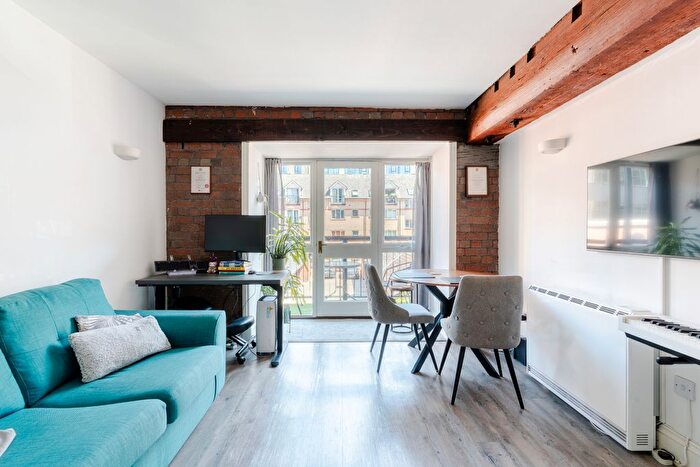 1 Bedroom Flat For Sale In Ferry Street, Redcliff, Bristol, BS1