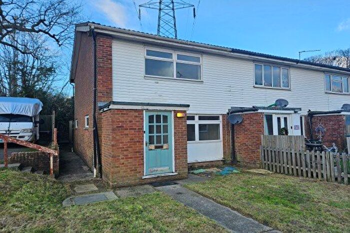 3 Bedroom End Of Terrace House To Rent In Campion Crescent, Cranbrook, TN17